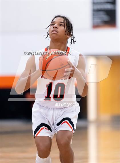 Thumbnail 1 in Gonzales vs. Schulenburg (Schulenburg Shorthorn Tournament) photogallery.