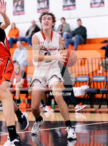 Thumbnail 3 in Gonzales vs. Schulenburg (Schulenburg Shorthorn Tournament) photogallery.
