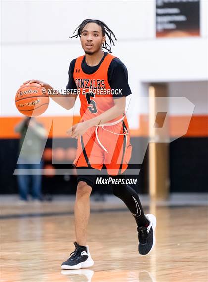 Thumbnail 1 in Gonzales vs. Schulenburg (Schulenburg Shorthorn Tournament) photogallery.