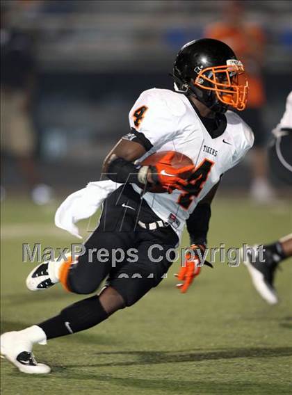 Thumbnail 2 in Abilene vs. Cocoa (Florida vs. Texas Football Showcase) photogallery.