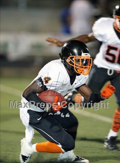 Thumbnail 3 in Abilene vs. Cocoa (Florida vs. Texas Football Showcase) photogallery.