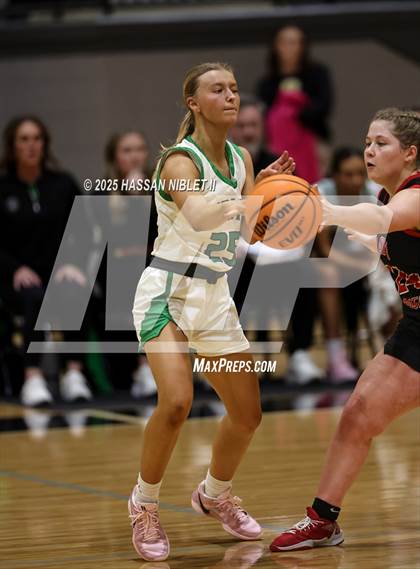 Thumbnail 3 in Murray County vs. Sonoraville (GHSA 2A Region 7 Final) photogallery.