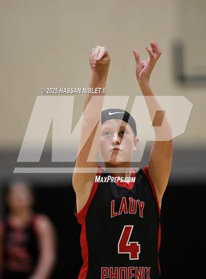 Thumbnail 3 in Murray County vs. Sonoraville (GHSA 2A Region 7 Final) photogallery.