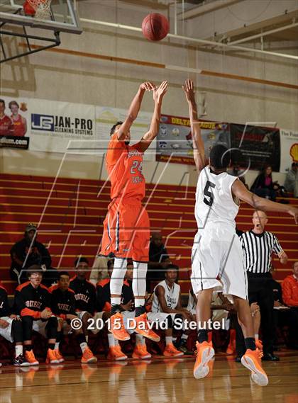 Thumbnail 3 in Cosumnes Oaks vs. Foothill (Father Kelly Tribute) photogallery.