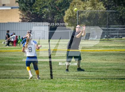 Thumbnail 3 in Santiago @ Agoura photogallery.