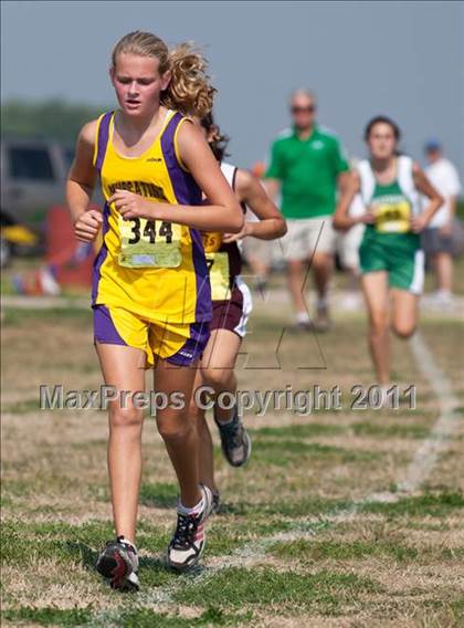 Thumbnail 2 in Galesburg Invitational Cross Country photogallery.