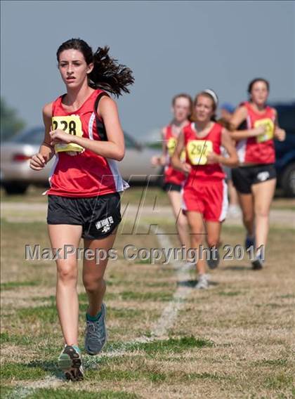 Thumbnail 2 in Galesburg Invitational Cross Country photogallery.