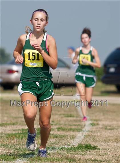 Thumbnail 2 in Galesburg Invitational Cross Country photogallery.