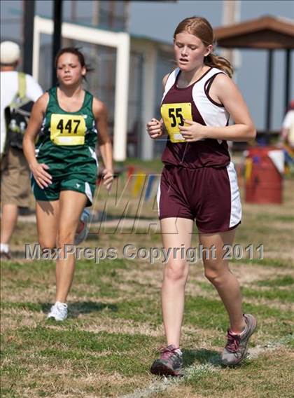 Thumbnail 1 in Galesburg Invitational Cross Country photogallery.