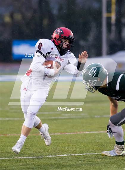 Thumbnail 1 in Glens Falls vs. Pleasantville (NYSPHSAA Class B Semifinal) photogallery.