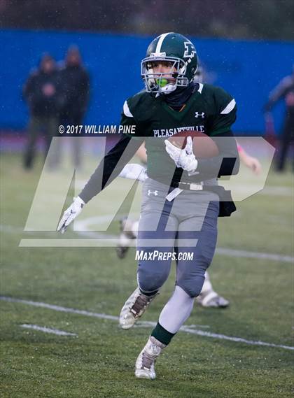 Thumbnail 2 in Glens Falls vs. Pleasantville (NYSPHSAA Class B Semifinal) photogallery.