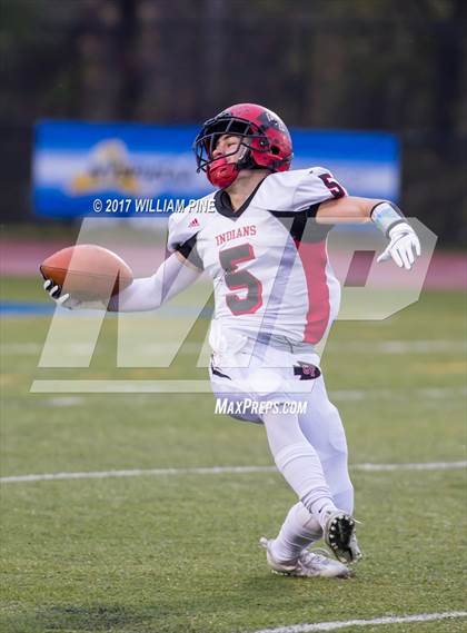 Thumbnail 1 in Glens Falls vs. Pleasantville (NYSPHSAA Class B Semifinal) photogallery.