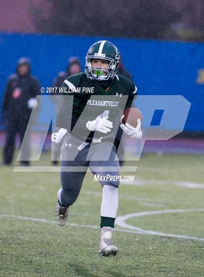 Thumbnail 1 in Glens Falls vs. Pleasantville (NYSPHSAA Class B Semifinal) photogallery.