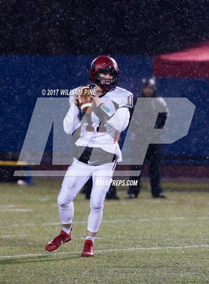 Thumbnail 3 in Glens Falls vs. Pleasantville (NYSPHSAA Class B Semifinal) photogallery.