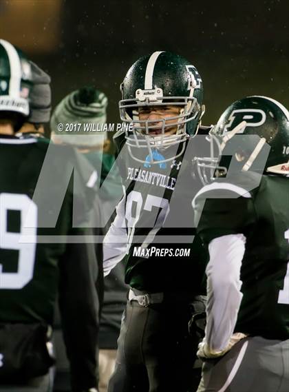 Thumbnail 3 in Glens Falls vs. Pleasantville (NYSPHSAA Class B Semifinal) photogallery.