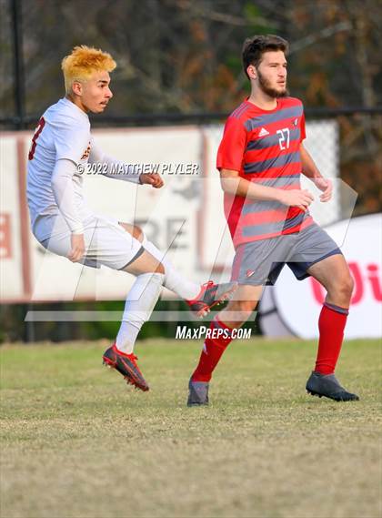 Thumbnail 3 in Hickory vs. Jacksonville (NCHSAA 3A Final) (1 of 2 - the Game) photogallery.