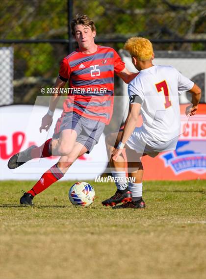 Thumbnail 1 in Hickory vs. Jacksonville (NCHSAA 3A Final) (1 of 2 - the Game) photogallery.