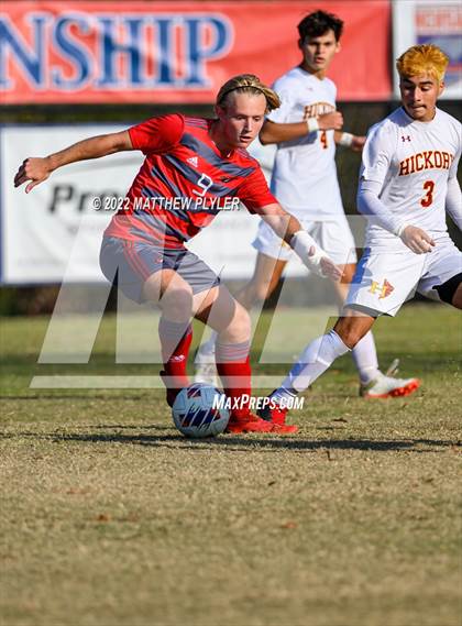 Thumbnail 1 in Hickory vs. Jacksonville (NCHSAA 3A Final) (1 of 2 - the Game) photogallery.