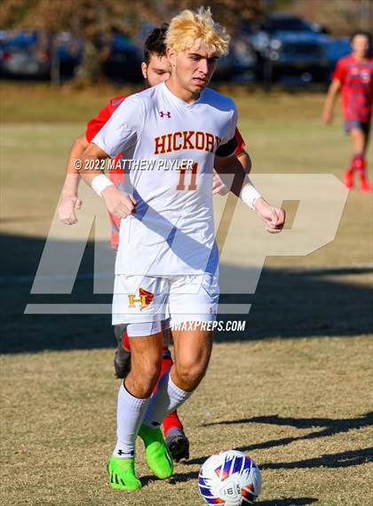 Thumbnail 3 in Hickory vs. Jacksonville (NCHSAA 3A Final) (1 of 2 - the Game) photogallery.