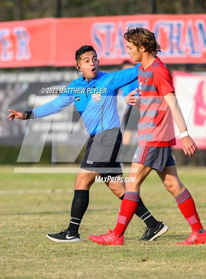 Thumbnail 2 in Hickory vs. Jacksonville (NCHSAA 3A Final) (1 of 2 - the Game) photogallery.