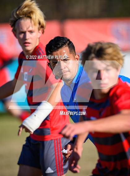 Thumbnail 3 in Hickory vs. Jacksonville (NCHSAA 3A Final) (1 of 2 - the Game) photogallery.