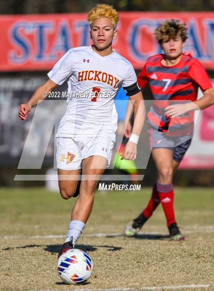 Thumbnail 2 in Hickory vs. Jacksonville (NCHSAA 3A Final) (1 of 2 - the Game) photogallery.