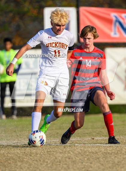 Thumbnail 3 in Hickory vs. Jacksonville (NCHSAA 3A Final) (1 of 2 - the Game) photogallery.