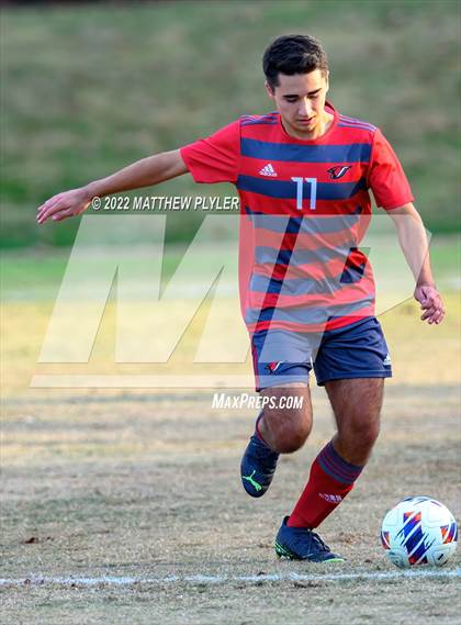 Thumbnail 3 in Hickory vs. Jacksonville (NCHSAA 3A Final) (1 of 2 - the Game) photogallery.