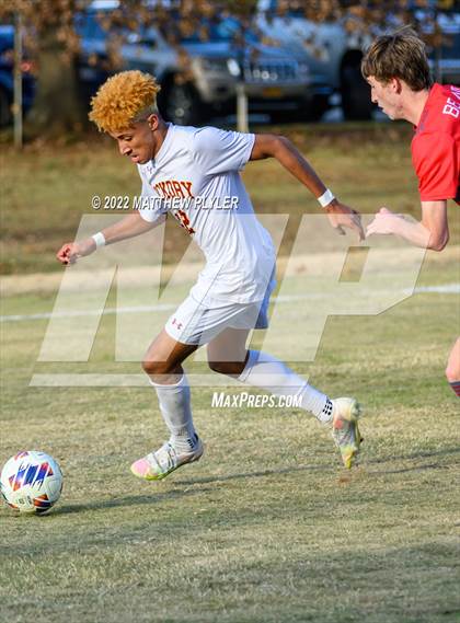 Thumbnail 3 in Hickory vs. Jacksonville (NCHSAA 3A Final) (1 of 2 - the Game) photogallery.