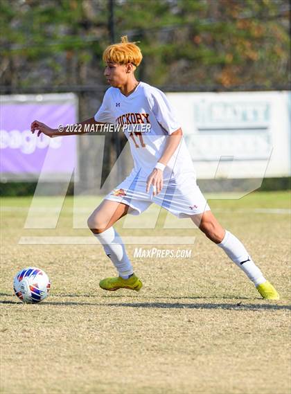 Thumbnail 3 in Hickory vs. Jacksonville (NCHSAA 3A Final) (1 of 2 - the Game) photogallery.
