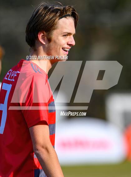 Thumbnail 2 in Hickory vs. Jacksonville (NCHSAA 3A Final) (1 of 2 - the Game) photogallery.
