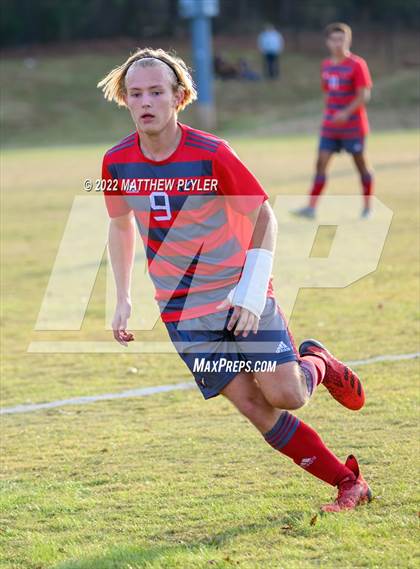 Thumbnail 3 in Hickory vs. Jacksonville (NCHSAA 3A Final) (1 of 2 - the Game) photogallery.