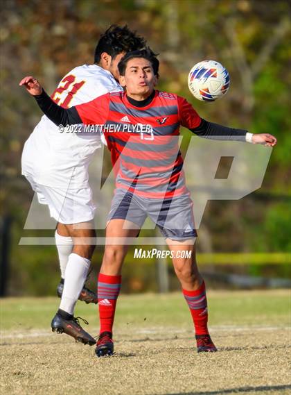 Thumbnail 3 in Hickory vs. Jacksonville (NCHSAA 3A Final) (1 of 2 - the Game) photogallery.