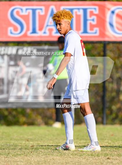 Thumbnail 1 in Hickory vs. Jacksonville (NCHSAA 3A Final) (1 of 2 - the Game) photogallery.
