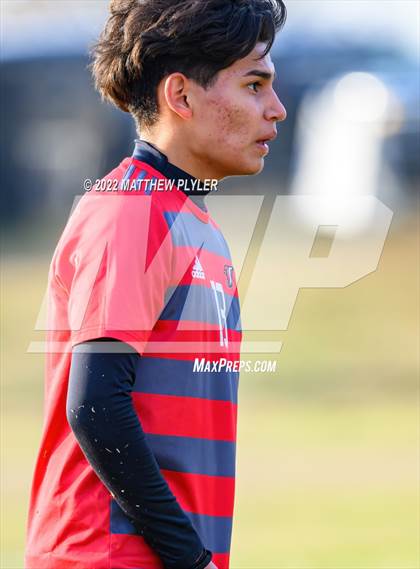 Thumbnail 2 in Hickory vs. Jacksonville (NCHSAA 3A Final) (1 of 2 - the Game) photogallery.