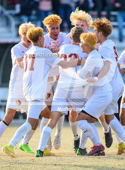 Thumbnail 1 in Hickory vs. Jacksonville (NCHSAA 3A Final) (1 of 2 - the Game) photogallery.