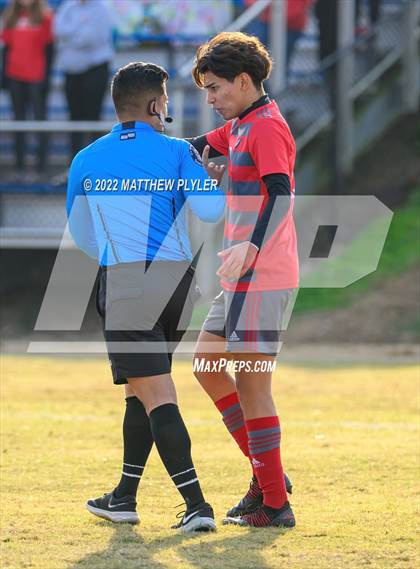 Thumbnail 3 in Hickory vs. Jacksonville (NCHSAA 3A Final) (1 of 2 - the Game) photogallery.