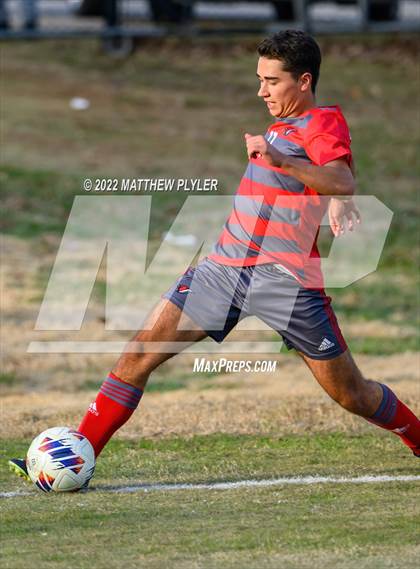 Thumbnail 3 in Hickory vs. Jacksonville (NCHSAA 3A Final) (1 of 2 - the Game) photogallery.