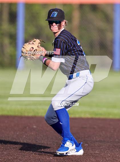 Thumbnail 3 in Hilliard Bradley @ Olentangy Orange photogallery.