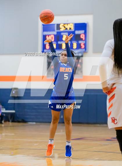 Thumbnail 2 in Rainier Beach @ Eastside Catholic photogallery.
