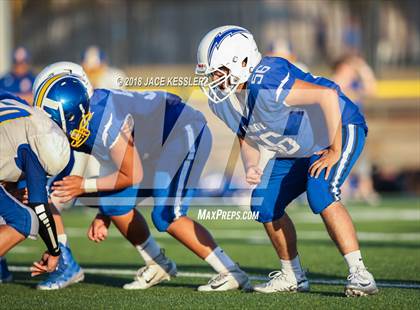 Thumbnail 3 in Nordhoff @ Fillmore photogallery.