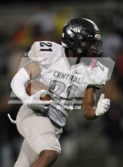 Thumbnail 2 in Westerville Central @ Hilliard Darby (OHSAA DI First Round Playoff) photogallery.