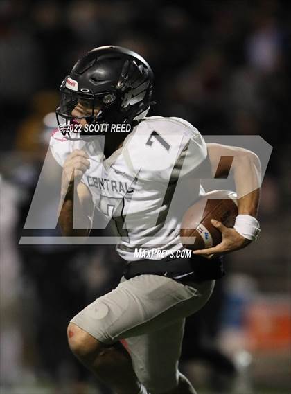 Thumbnail 2 in Westerville Central @ Hilliard Darby (OHSAA DI First Round Playoff) photogallery.