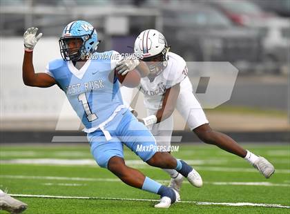 Thumbnail 1 in Waskom vs. West Rusk (UIL 3A D2 Region III Semifinal) photogallery.