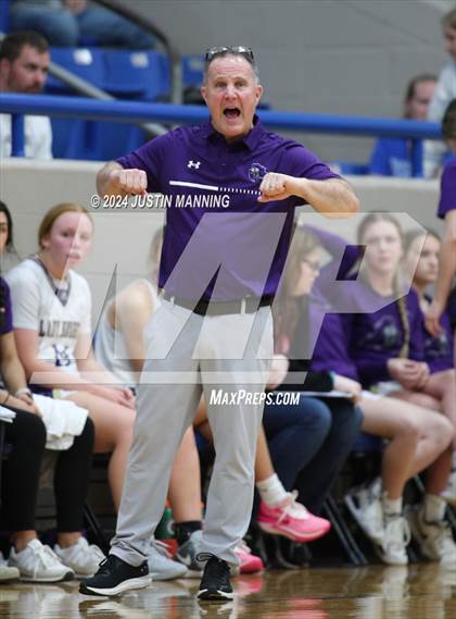 Thumbnail 3 in Drew Central vs. Centerpoint (AAA 3A-4 Regional Round 1) photogallery.