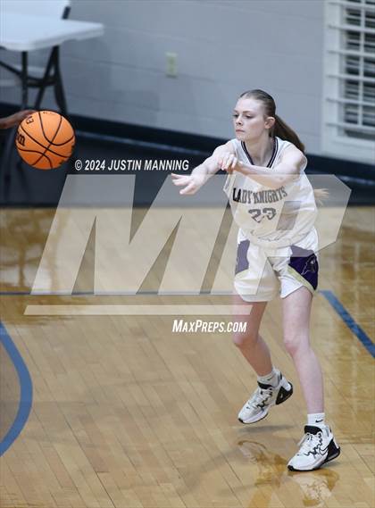 Thumbnail 3 in Drew Central vs. Centerpoint (AAA 3A-4 Regional Round 1) photogallery.