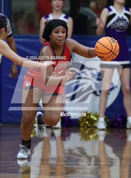 Thumbnail 1 in Drew Central vs. Centerpoint (AAA 3A-4 Regional Round 1) photogallery.