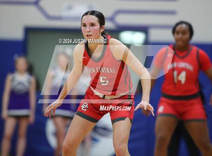 Thumbnail 3 in Drew Central vs. Centerpoint (AAA 3A-4 Regional Round 1) photogallery.