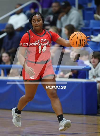 Thumbnail 3 in Drew Central vs. Centerpoint (AAA 3A-4 Regional Round 1) photogallery.