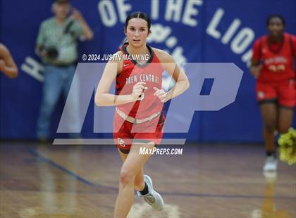 Thumbnail 2 in Drew Central vs. Centerpoint (AAA 3A-4 Regional Round 1) photogallery.